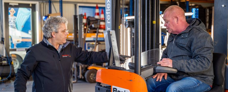 Reachtruck basis, herhaling of met code 95. Volg de cursus bij Van Buuren Opleidingen